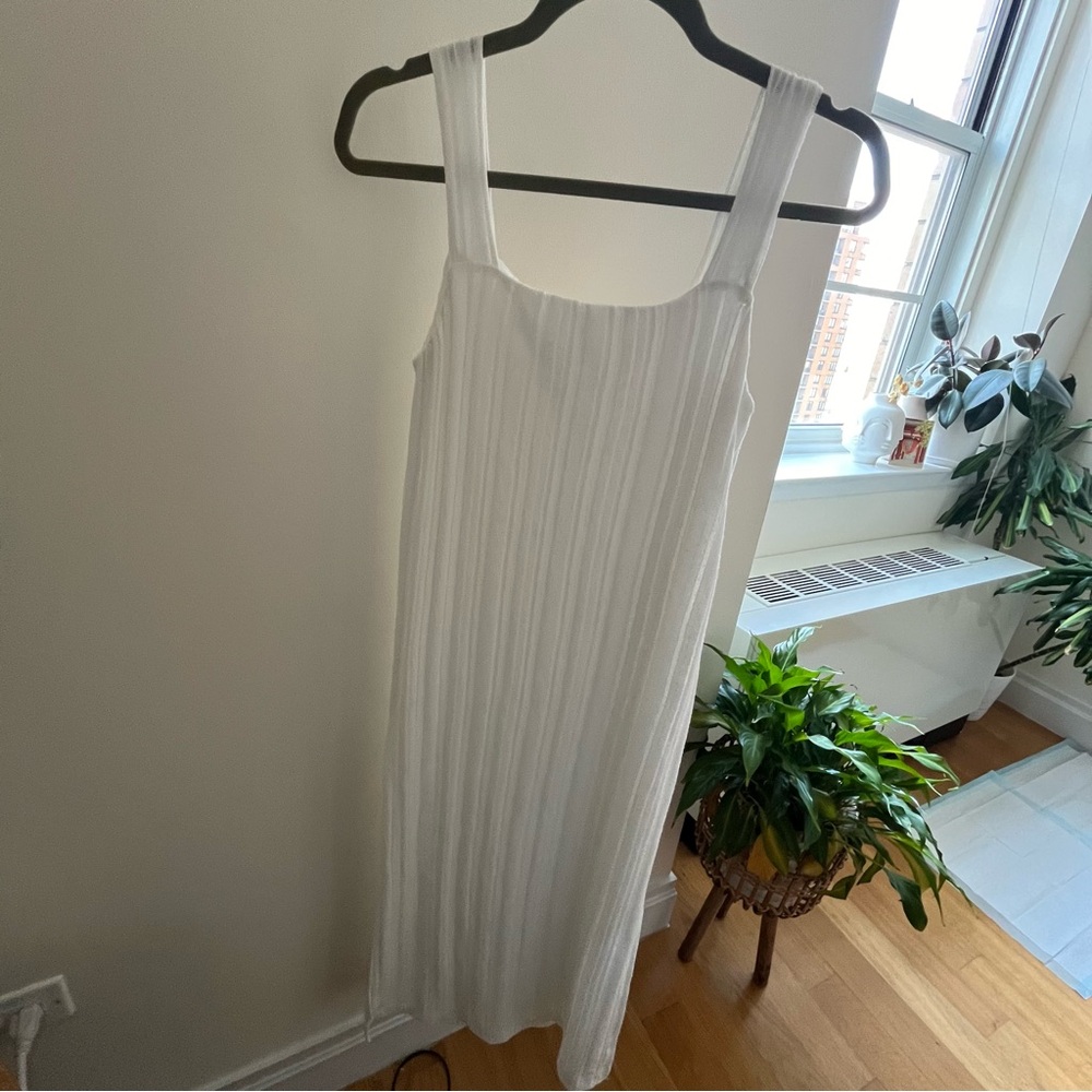 White maxi dress by Mango